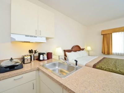 Western Inn&suites Hotel